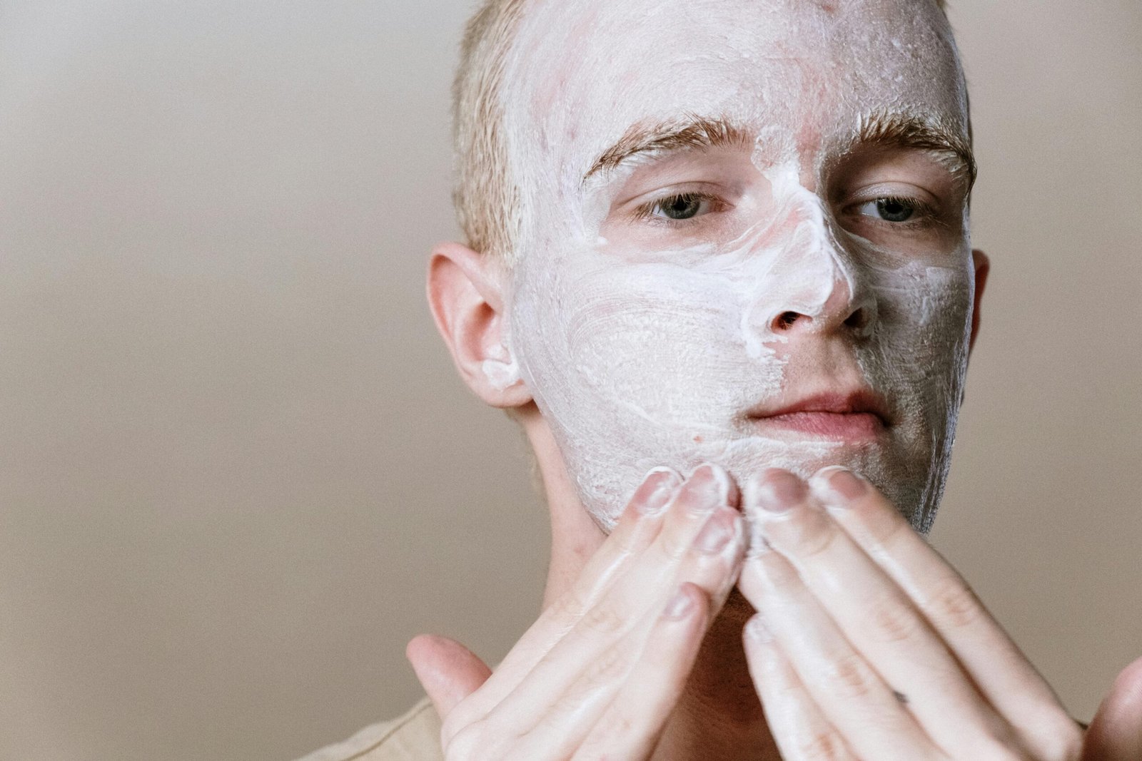 Managing Oily Skin: Best Products and Practices for Men