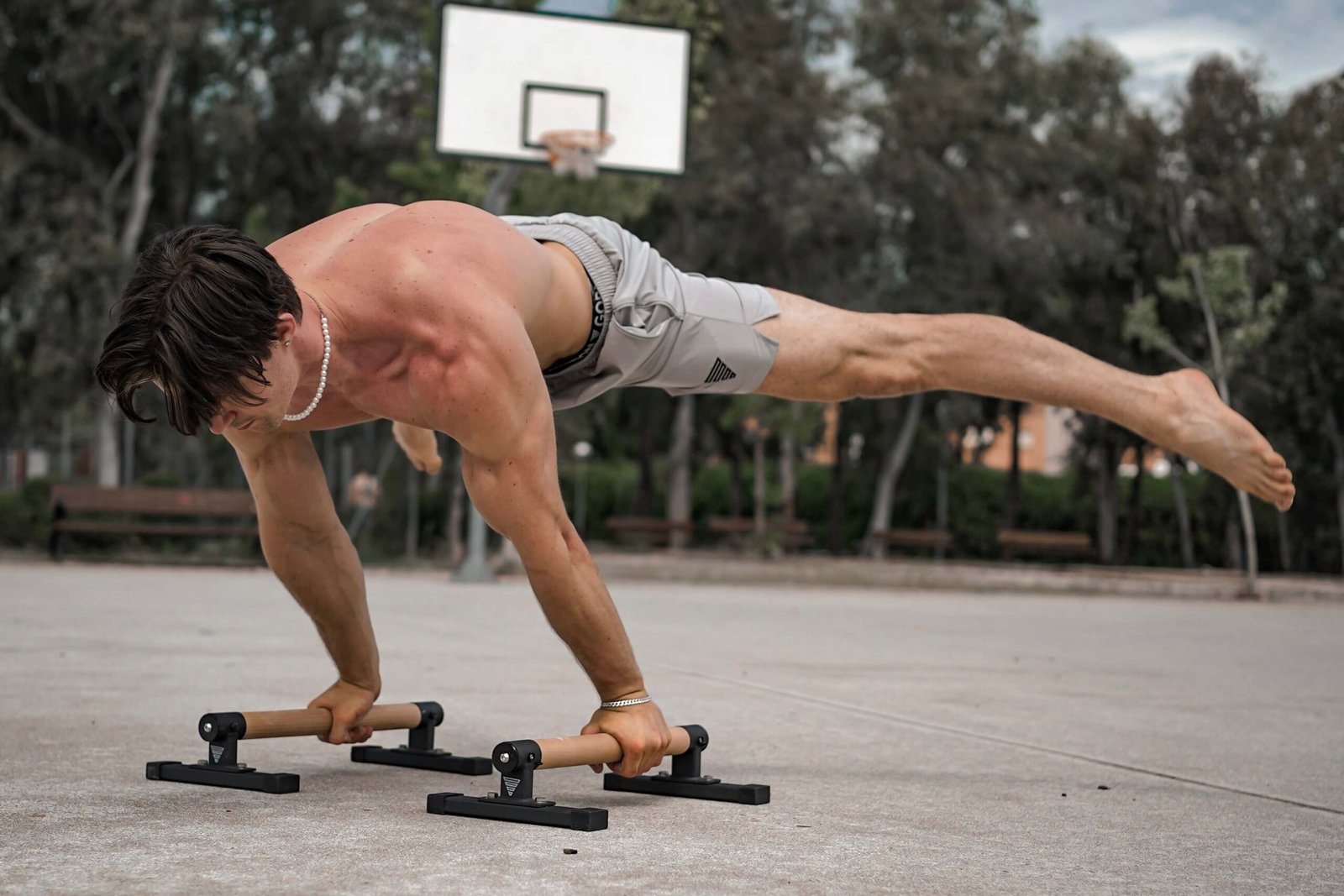 A Beginner’s Guide to Calisthenics: What It Is and How to Start